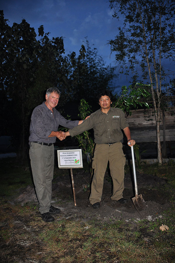 Harrison and Nyaru Menteng Program Manager Anton Nurcahyo